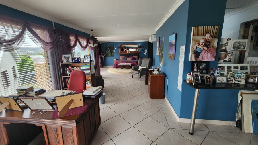 7 Bedroom Property for Sale in Bayview Western Cape